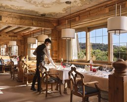 Tiroler Stube im Interalpen-Hotel Tyrol Tiroler Stube im Interalpen-Hotel Tyrol