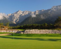 ©Mieming Golfclub Eine herrliche Landschaftsaufnahme des Golfparks Mieminger Plataeu in der Nähe des Golfhotels Seefeld