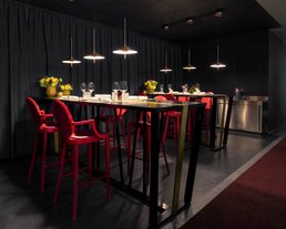 Eingedeckter Chefs Table Ein gedeckter Tisch im "Chef