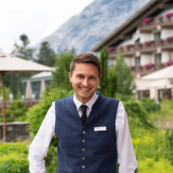 Restaurantleitung Gernot Percht Portrait von Gernot Percht, Restaurantleiter im Interalpen-Hotel Tyrol