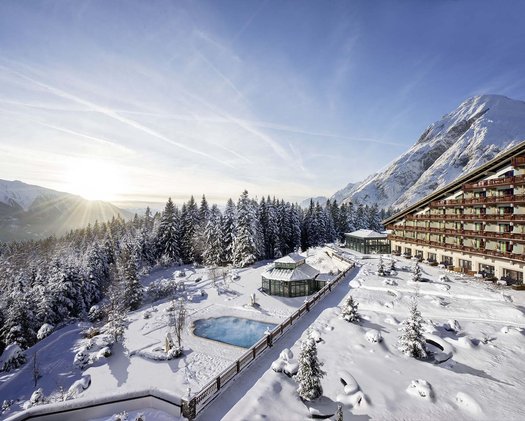 Interalpen-Hotel Tyrol im Winter Außenansicht des Interalpen-Hotel Tyrol an einem herrlichen Wintertag